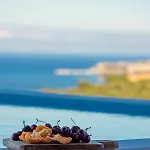 Georgianna's With Private Pool , 'greysuite'