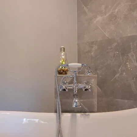 Apart Otel Georgianna's With Private Pool , 'greysuite' *