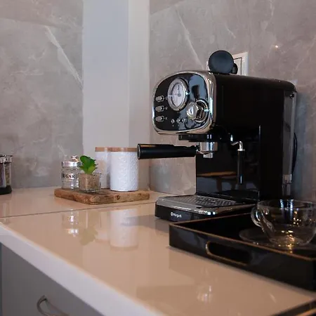 Georgianna's With Private Pool , 'greysuite' 4*