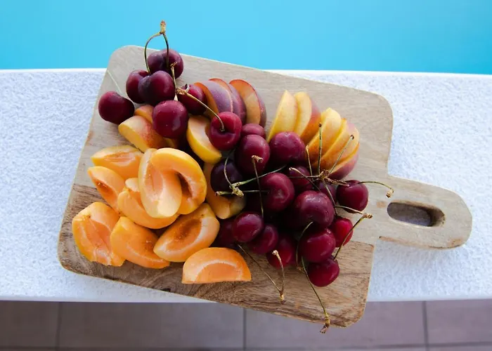 아파트호텔 Georgianna's With Private Pool , 'greysuite' Kómboi